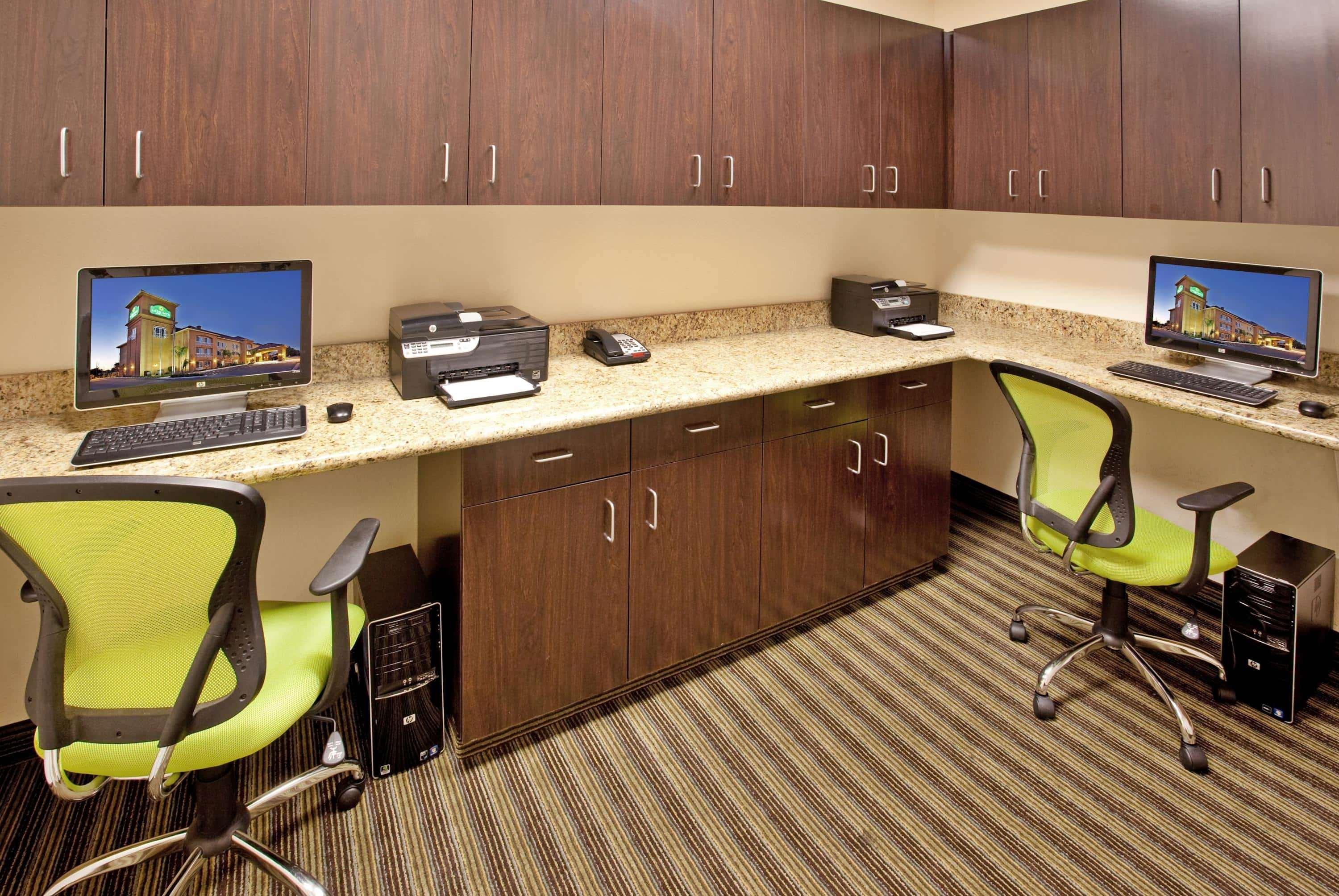Hotel La Quinta By Wyndham Fowler Extérieur photo