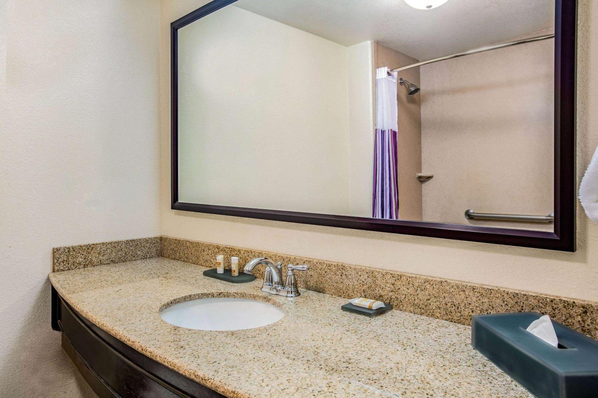 Hotel La Quinta By Wyndham Fowler Extérieur photo