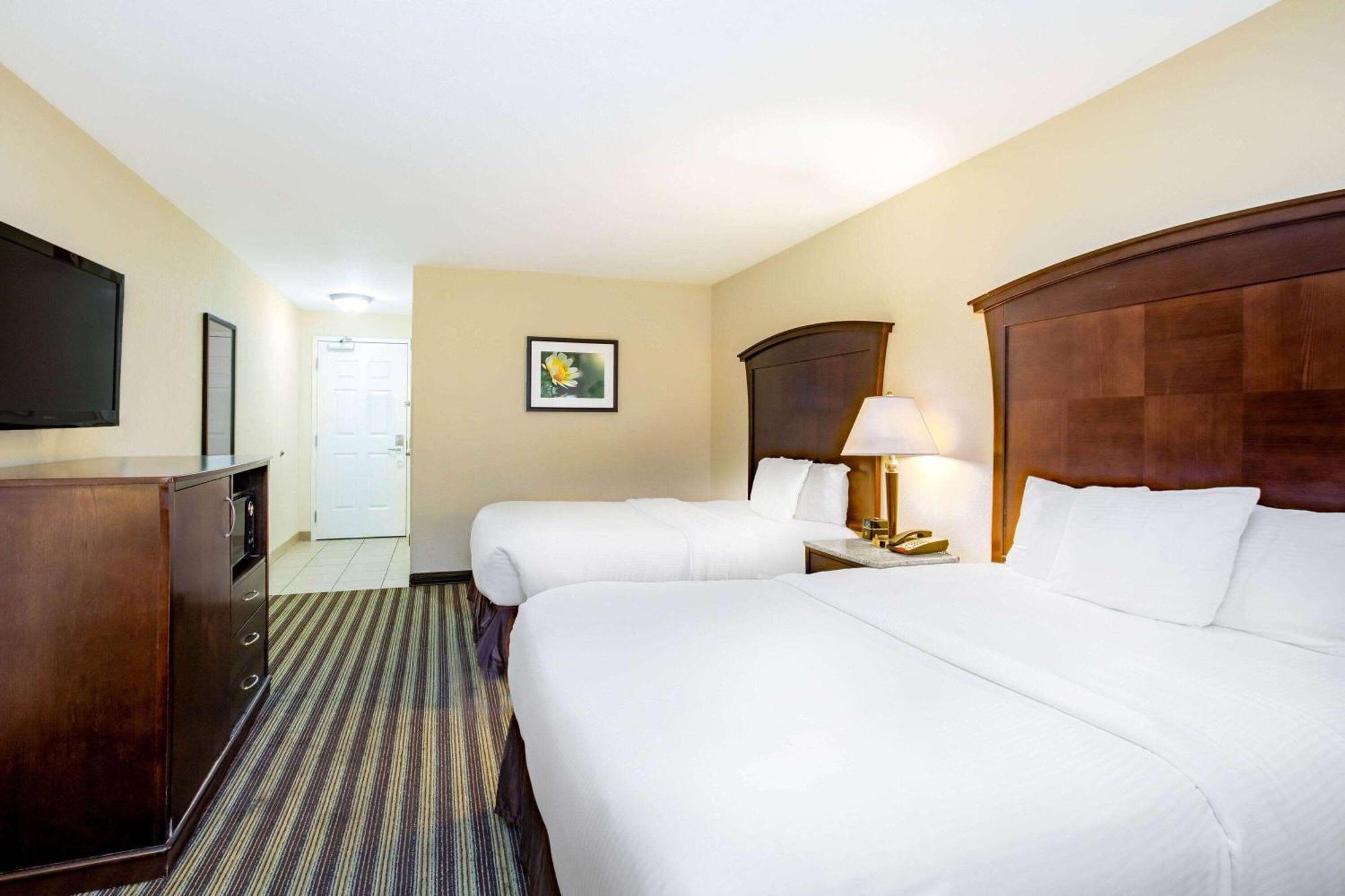 Hotel La Quinta By Wyndham Fowler Extérieur photo