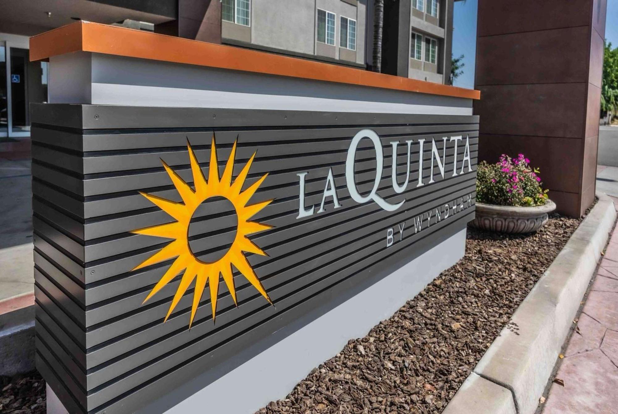 Hotel La Quinta By Wyndham Fowler Extérieur photo