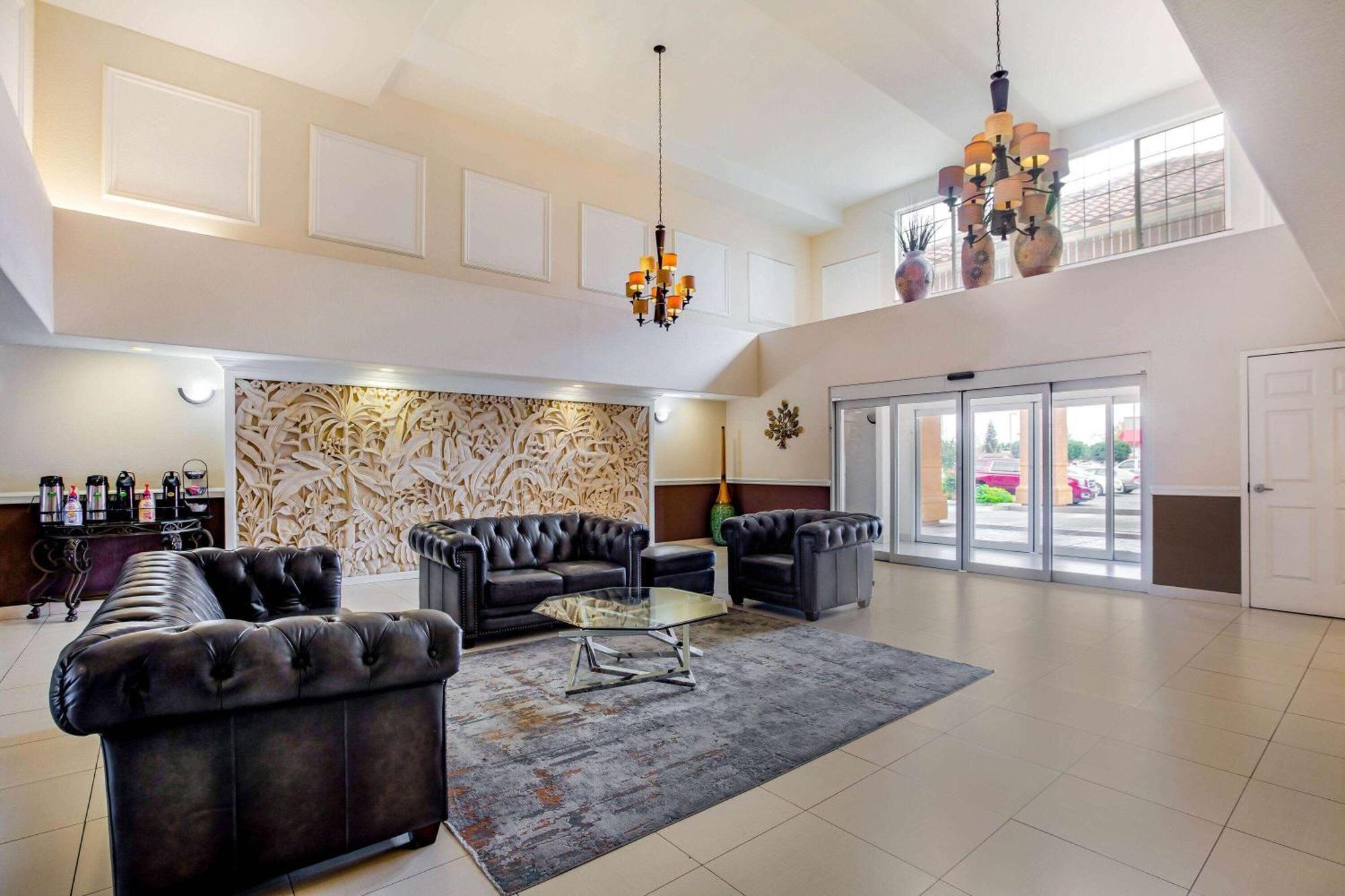 Hotel La Quinta By Wyndham Fowler Extérieur photo